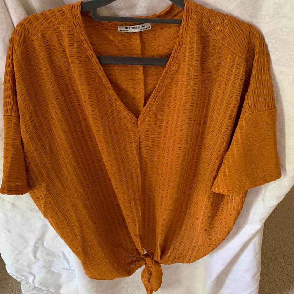 Mustard top